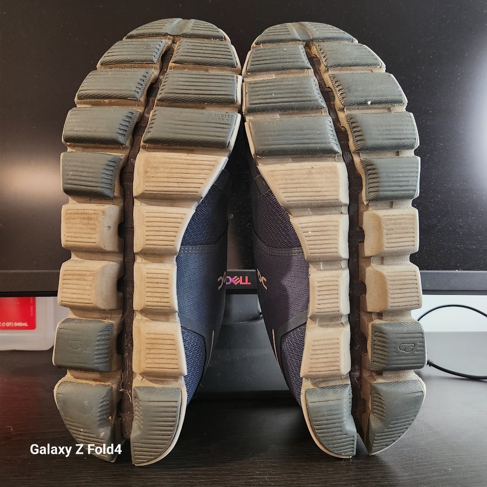 On Cloud Waterproof Cloudswift Running Shoes Blue… - image 4